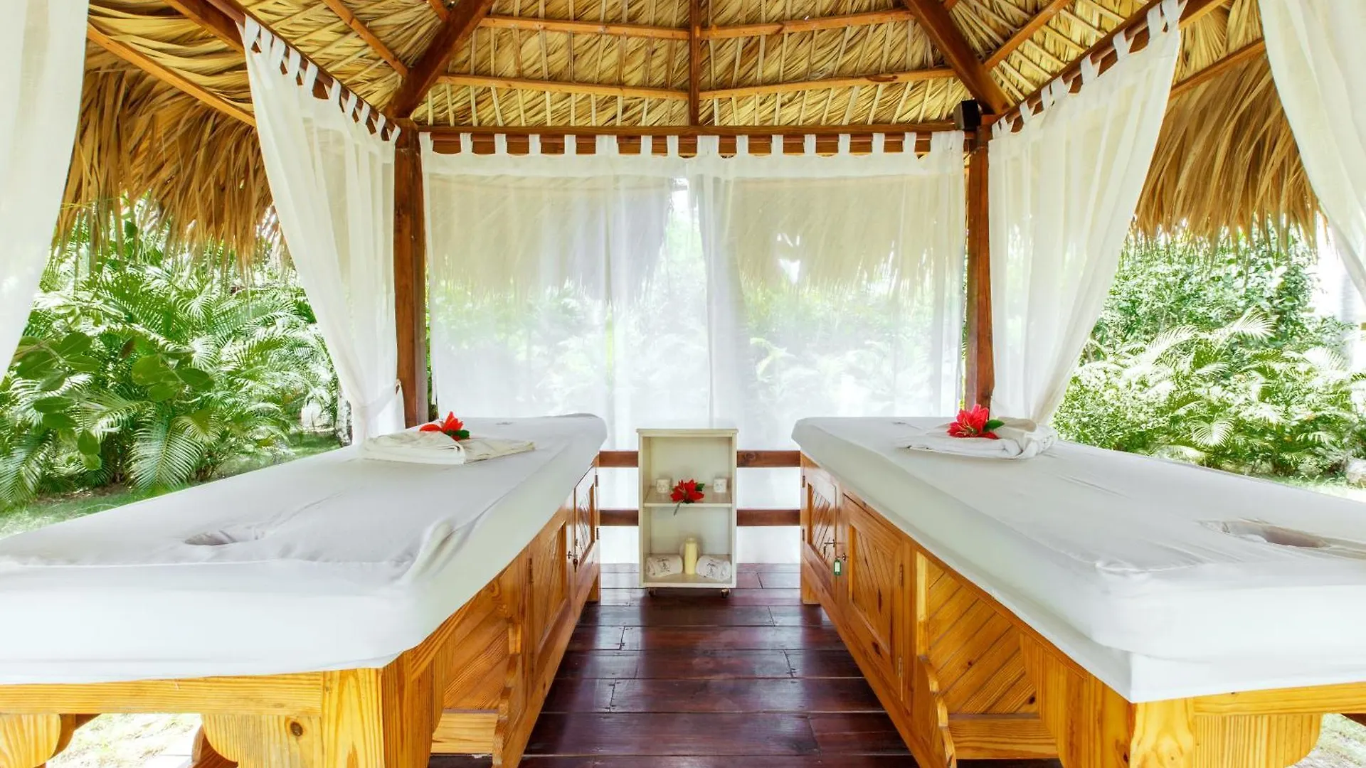 Grand Caribe Suites Playa Los Corales Punta Cana 5*,